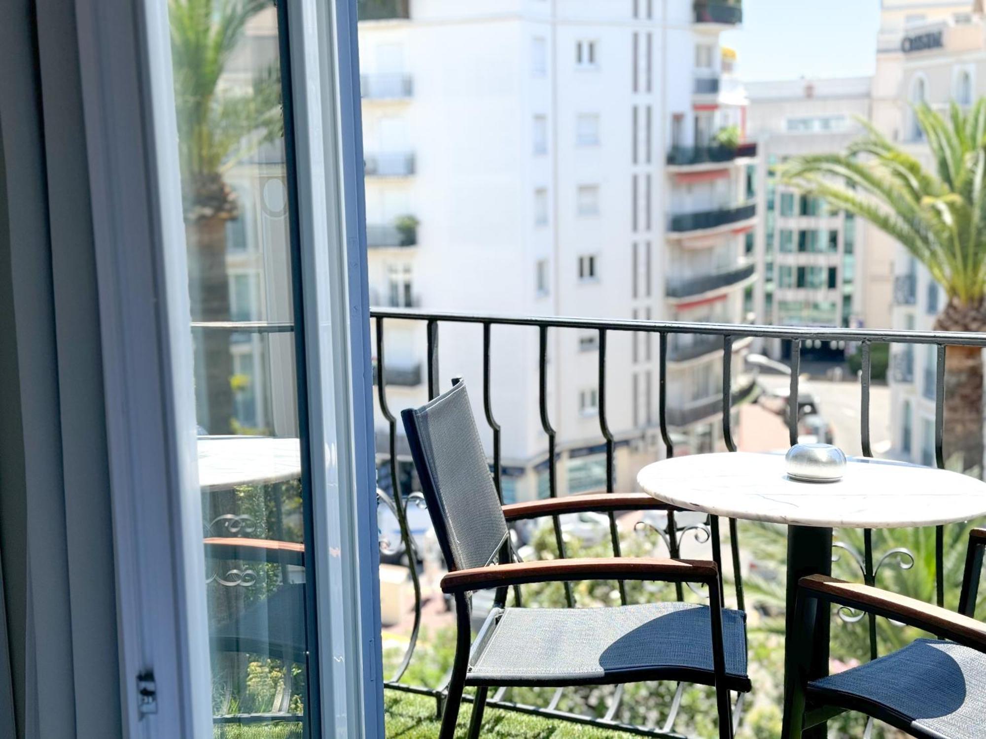 Hotel De Provence Кан Екстериор снимка