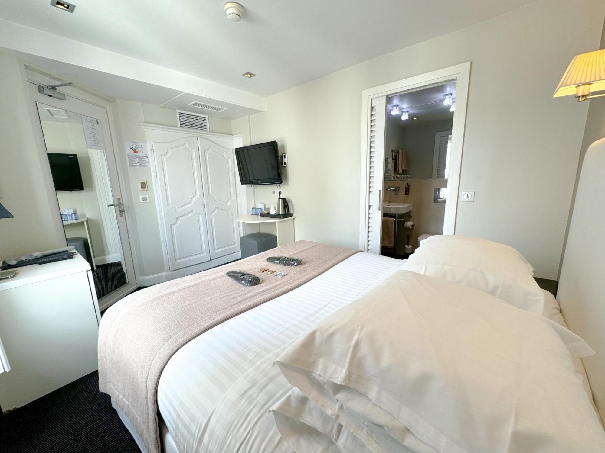 Hotel De Provence Кан Екстериор снимка
