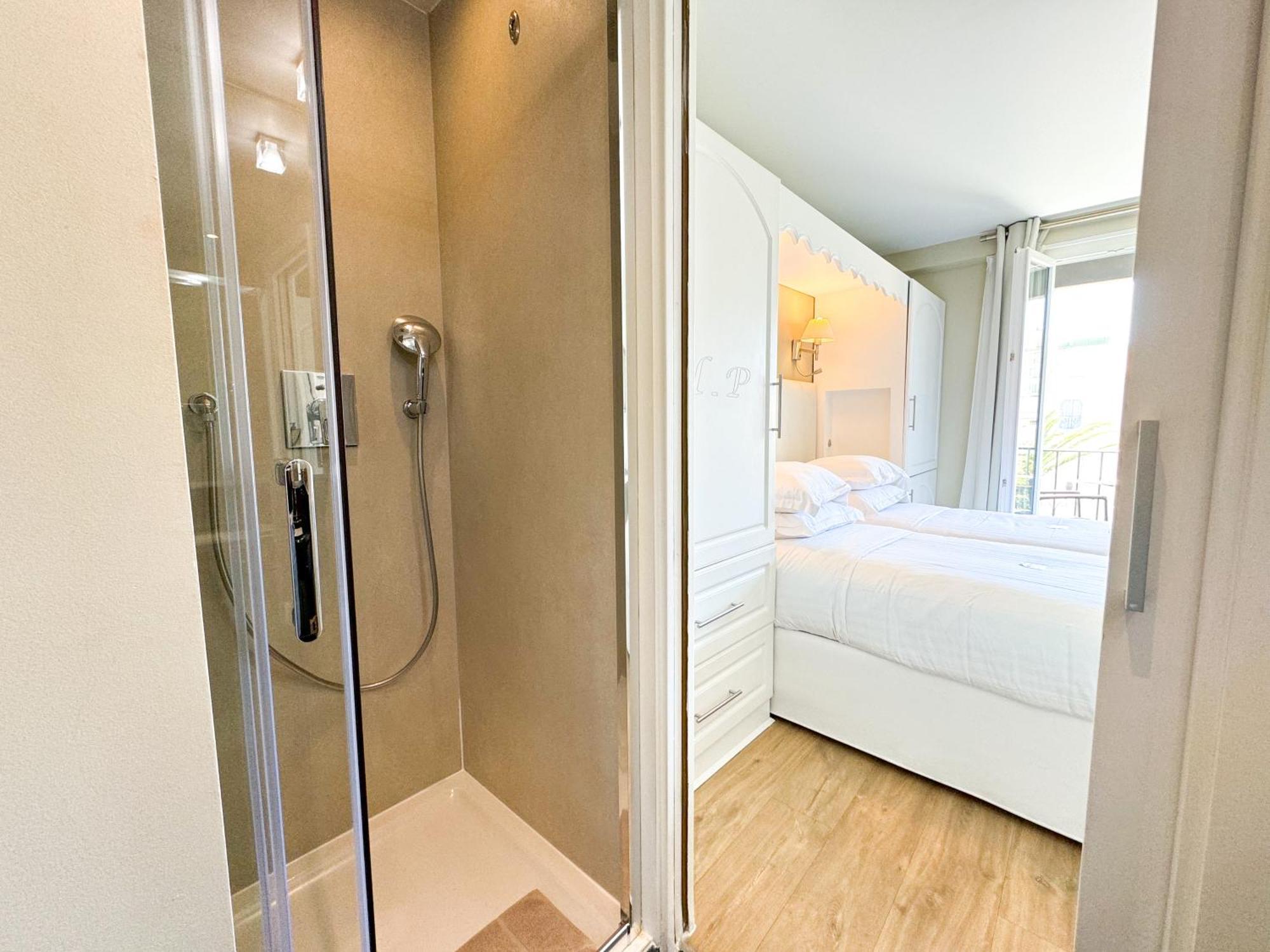 Hotel De Provence Кан Екстериор снимка