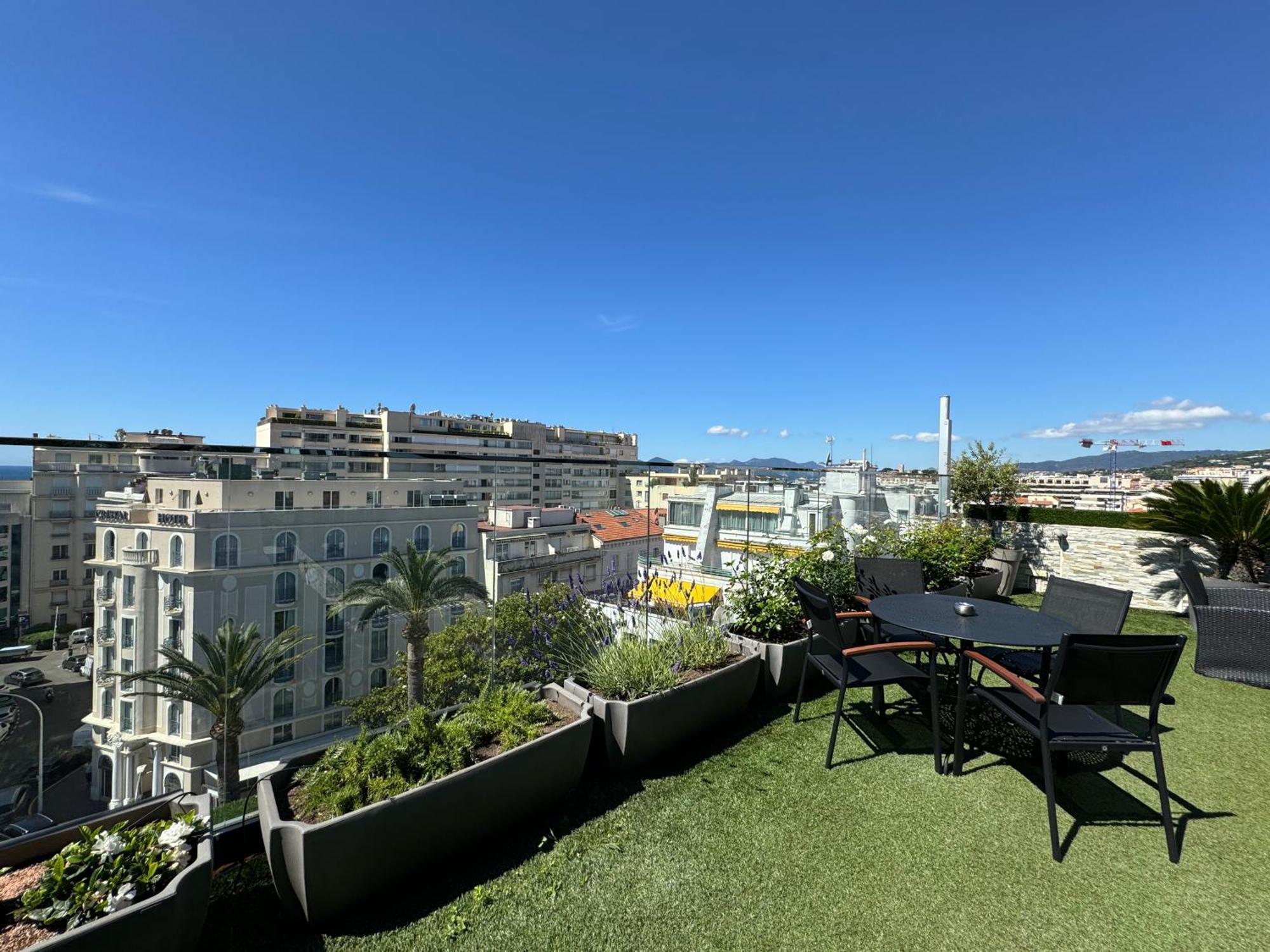 Hotel De Provence Кан Екстериор снимка